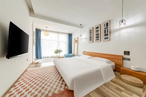 Floral Hotel·No.76 Designer Boutique Hotel (Huimin Street Branch, Zhonglou Subway Station, Xi'an)