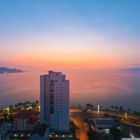 Daphovina Hotel Отели рядом с достопримечательностью «Хончонг»