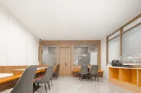 Jiting Hotel (Dianjiang High-speed Railway Station) Hotels in Dianjiang County