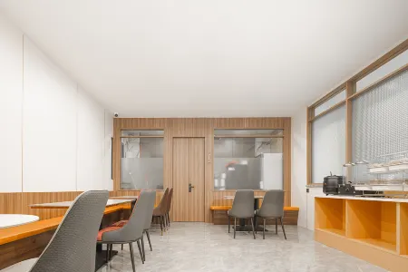 Jiting Hotel (Dianjiang High-speed Railway Station)