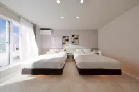 Crystal Villa Shirarahama Beach Hotels in Nishimuro District