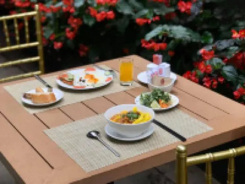 โคลลีน ดาลัต โรงแรมในด่าหลัต