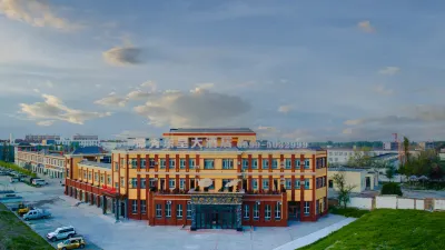 Xinyuan JinXiu DongCheng Grand Hotel Hotels near Nalati Airport