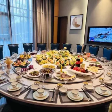 Lvbao Yinhe Hotel