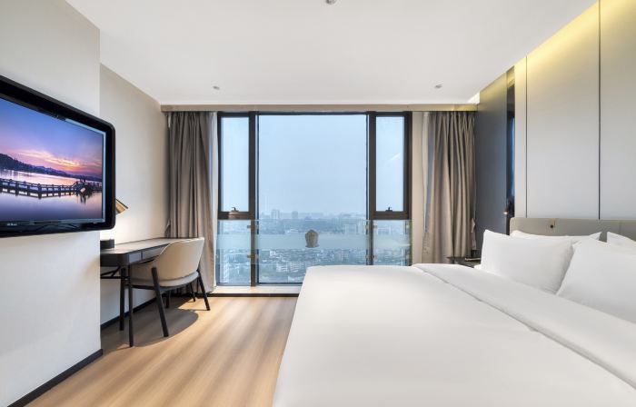 HE  SHI  HOTEL