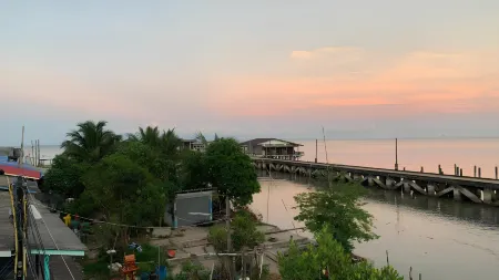 Limlay House Отели в г. Khlong Yai