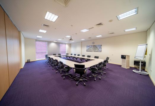 프리미어 인 아부다비 캐피탈 센터 외관