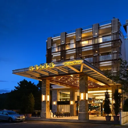 Alishan House Отели в г. Цзяи