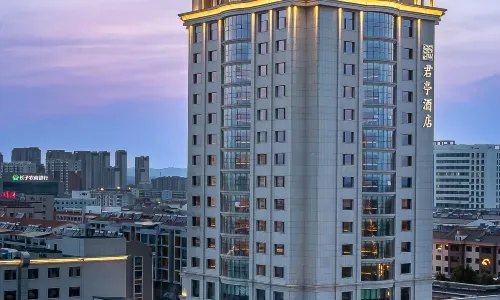 The REHOT SSAW Boutique Hotel