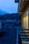 Dingceng Zhaoxing Boutique Homestay (Zhaoxing Dongzhai) 자오싱 관광지 주변 호텔