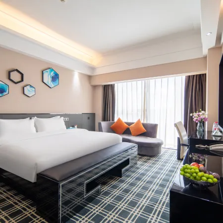 Rezen Select Hotel (Wenshan Dongfeng Road Pedestrian Street)