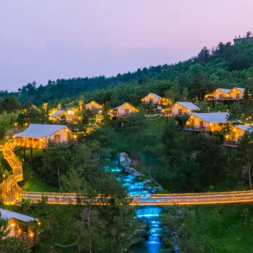 Squirrel Kingdom Forest Homestay Hotels near Mulan Watertown