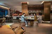 Joyze Hotel Xiamen，Curio Collection By Hilton