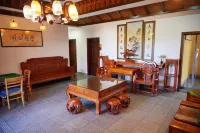 Longfengshan Ancient Town Ruixiangyuan Homestay Các khách sạn ở Y Xuyên