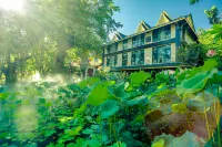 YunGuan Shunde House Resort Hotel  （Jinghong, West Shuangjing Starlight Night Market Shop)