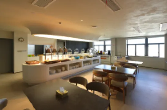 藝龍萬國酒店（湖州東吳銀泰城店）