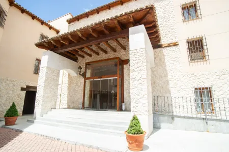 Azz Peñafiel Las Claras Hotel & Spa