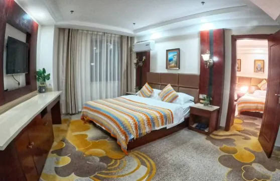 鞏留陽光假日酒店