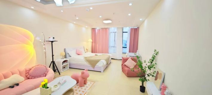 Zhitinglan Movie Homestay (Xinyang Railway Station Tianrun Plaza) Hotels in Xinyang