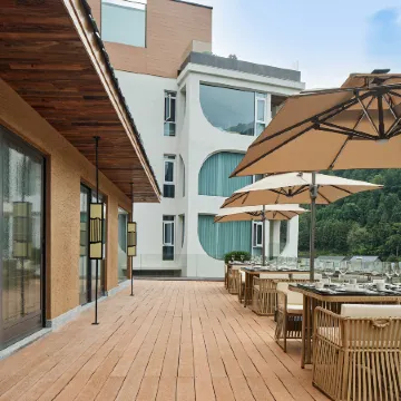 Zhangjiajie Tianzishan Family Boundary · Liangshe (WulingyuanNational Forest Park Store)