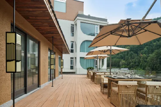 Zhangjiajie Tianzishan Family Boundary · Liangshe (WulingyuanNational Forest Park Store) Отели рядом с достопримечательностью «улинъюань»