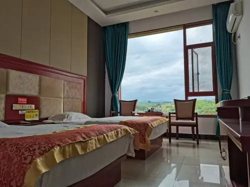 Gengma Luxiang Hotel