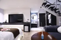 Jingdezhen Qianjiangriver bank (People's Square Branch in Taoyangli Scenic Area) Hotels near Ancient Stage of Wuwang Temple