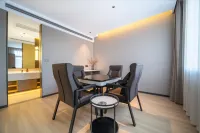 Yue Wutong X Hotel (Xuchang Fat Donglai Times Square Cao Wei Ancient City) - parking