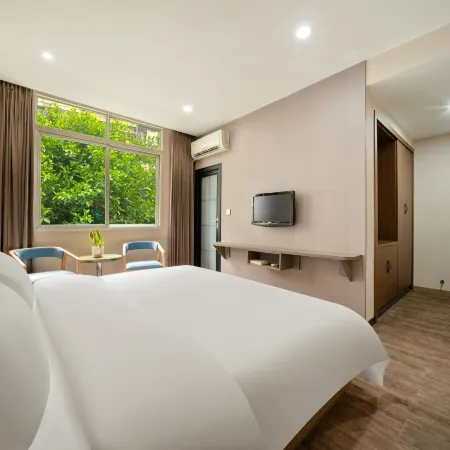Rongxian Xinghe Hotel
