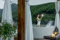 Anji Fuyun Mountain Foot · Mountain Wilderness Hot Spring Resort B&B - avec sources thermales