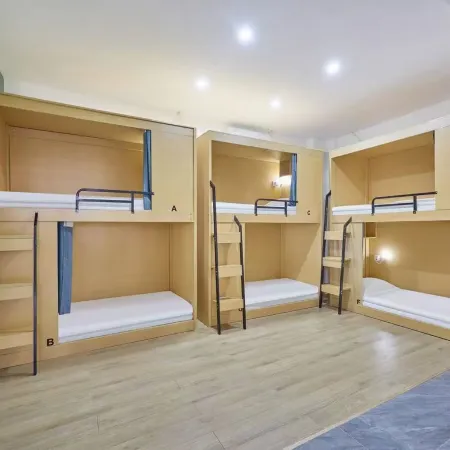 Shengxia Guangnian Hostel