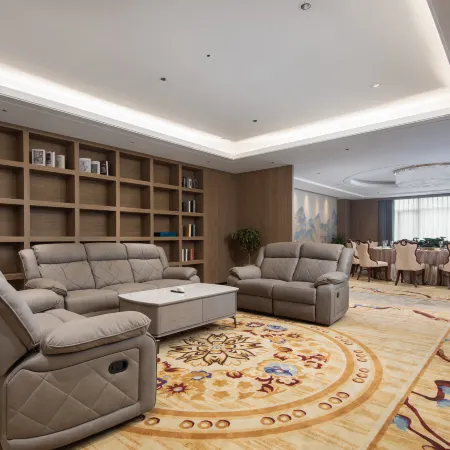 Huai'an Lianshui Airport Wanda Moments Hotel