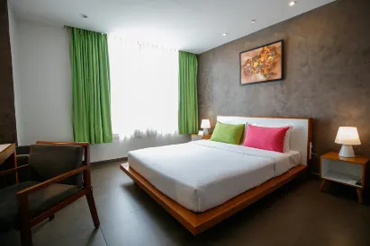 Khách sạn EMM Saigon
