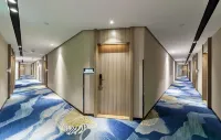 Jiayi Business Hotel (Gucheng Walmart)