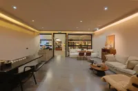 Shangrilan Ning Mirror Manju View B&B