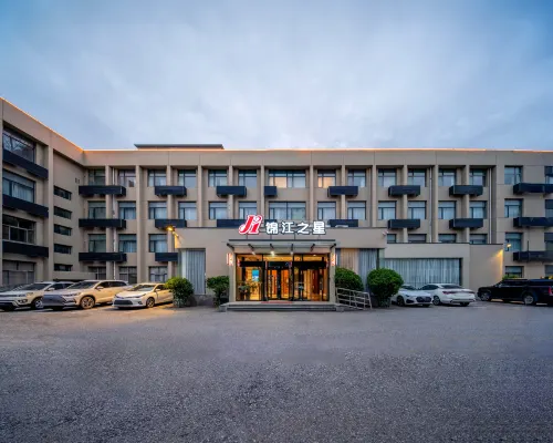 Jinjiang Inn (Baoding Xiangyang Street) Hotele w pobliżu Baoding Electric Power Technical College