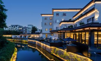Nanjing Confucius Temple AI TALL Hotel