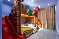 Qifentian Homestay (Chinese Baroque Style Street)