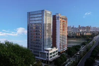 Foshan Zumiao Diejiao Subway Station Atour Hotel Hotels near Junyan Square