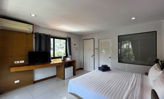Coco Mountain View Guesthouse