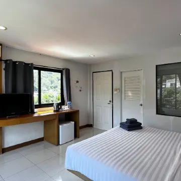 Coco Mountain View Guesthouse