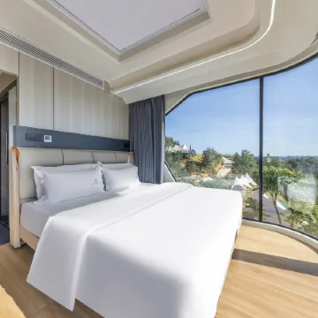 Libo Fenghuangshan Resort Wellness Camping Base