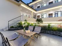 Rustlux仟那·雪山觀景花園庭院設計師美宿(古城大水車店) 麗江酒店