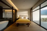 Sanzee Luxury wilderness courtyard - balcony
