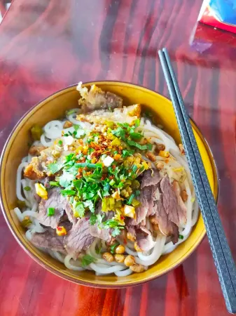 Guilin Jingjiang Homestay (Lijiang Zhujiang Wharf Passenger Port) Отели рядом с достопримечательностью «Crown Cave»