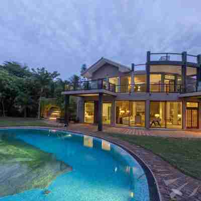 Villa Thuya - 3 Bedroom Oceanfront Villa with Pool Hotel Exterior