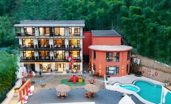 Xiaochun Shanse · Sitang Wenquan · Xingkong Yongchi Family Designer Wild Luxury Boutique Stay