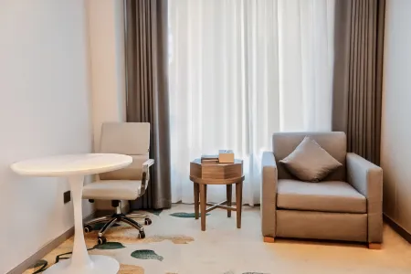 Xiruide Hotel Wuhan (Zhuankou Sports Center) Отели рядом с достопримечательностью «Wuhan Business College»