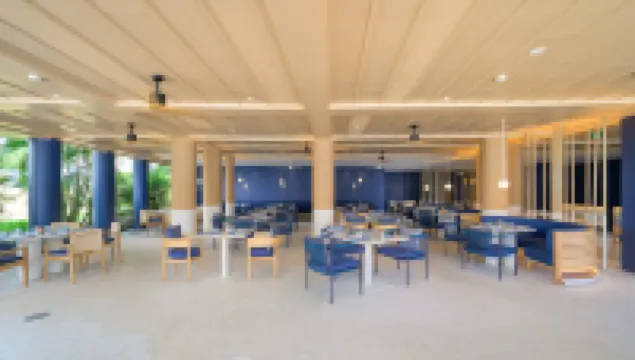 เซ็นทารา กะรน รีสอร์ท ภูเก็ต