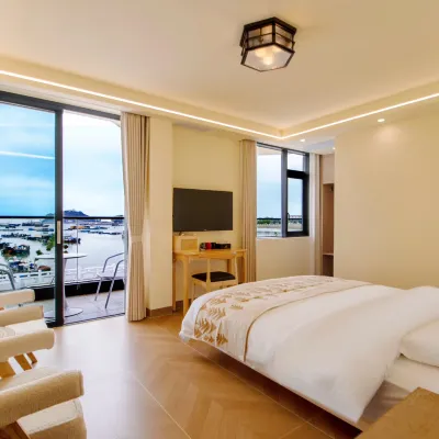 LUNAR Huayu Haiju Homestay Hotels near Feisha Beach Tourist Centre of Shangchuan Island